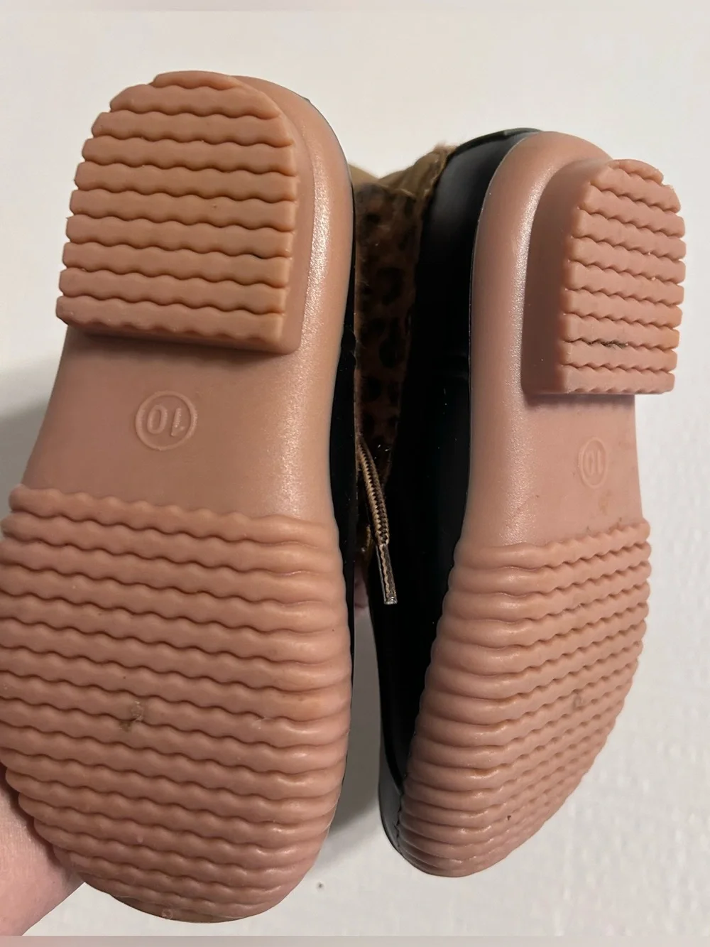 Girls Size 10 MARLEYLILLY Kids Leopard Duck Boots Water Resistant Bottom. READ